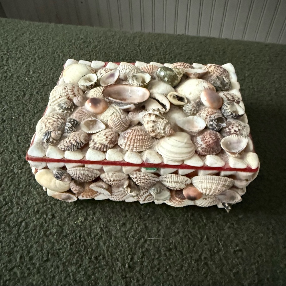 Vtg Seashell Jewelry Trinket Box Chest Decor Boho Nautical Handmade 6.5”